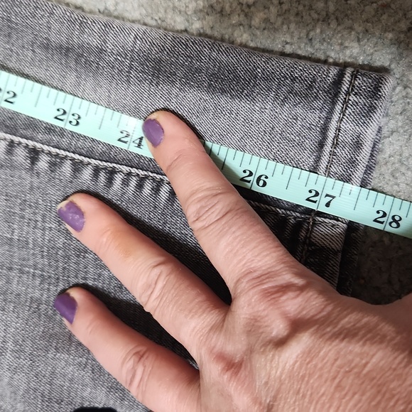 Jessica Simpson jrs 15- 32 grey ankle jeans black velvet rose applique - Picture 3 of 14